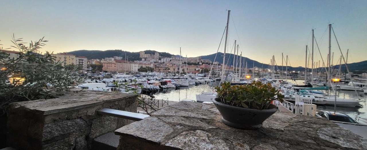 Apartment Superbe T2 Avec Balcons, Vieux Port, Hyper Centre Ajaccio Ajaccio (Corsica)